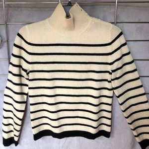 Banana Republic lambswool sweater
